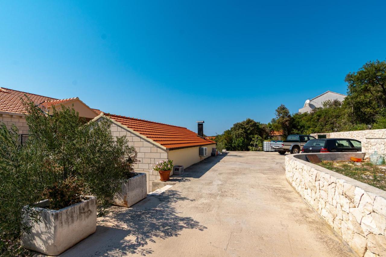 Villa Ana Zrnovo Ngoại thất bức ảnh