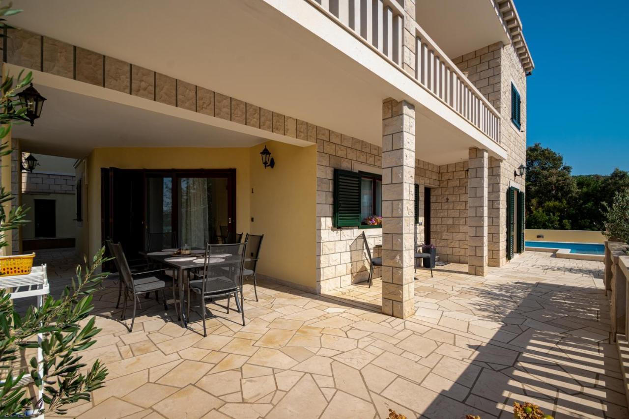 Villa Ana Zrnovo Ngoại thất bức ảnh